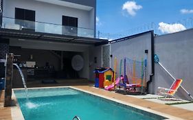 Sobrado novo e lindo com piscina